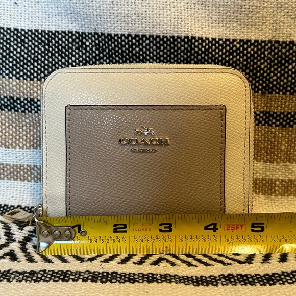 Coach Wallet - Picture 5 of 5